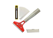SCRAPER WITH LONG HANDLE